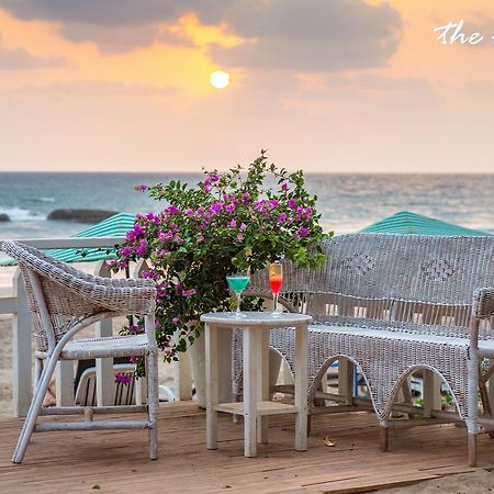 The White Resort Agonda Bagian luar foto