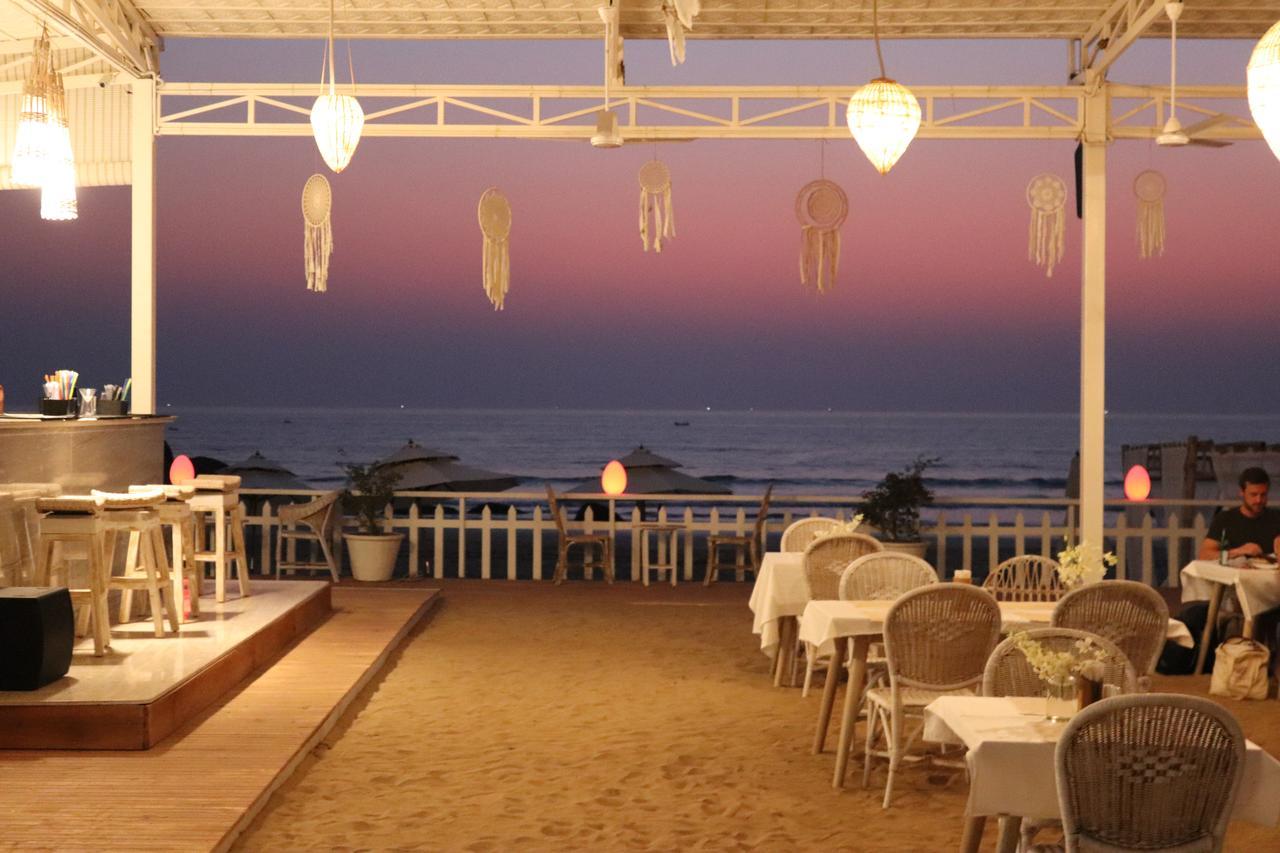 The White Resort Agonda Bagian luar foto
