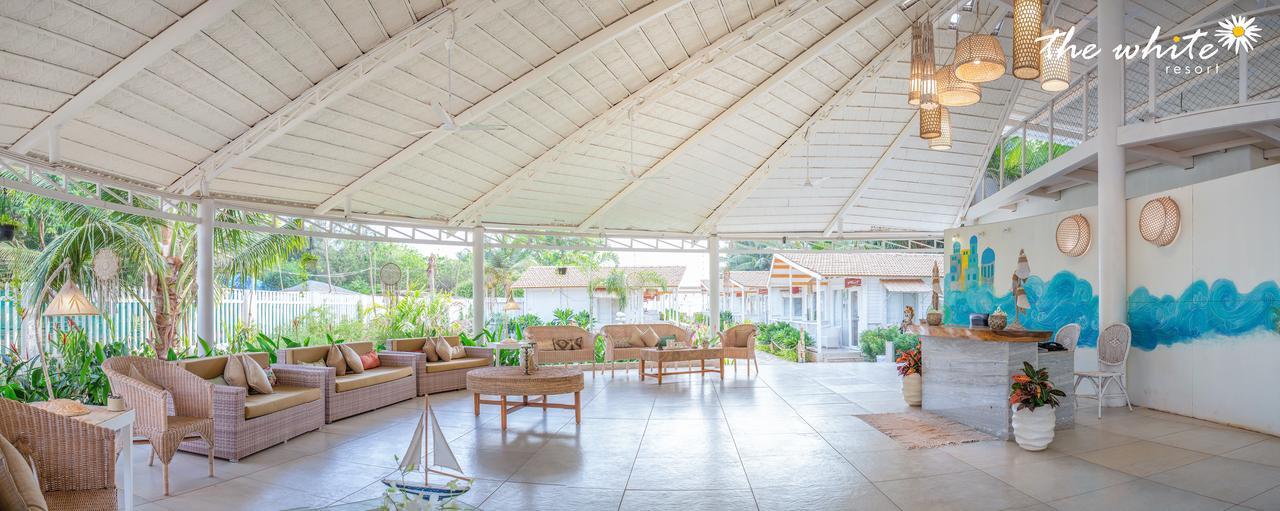 The White Resort Agonda Bagian luar foto