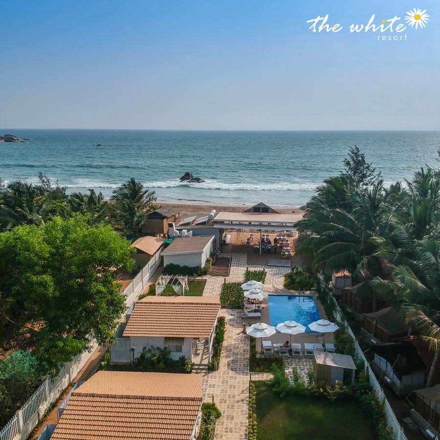 The White Resort Agonda Bagian luar foto