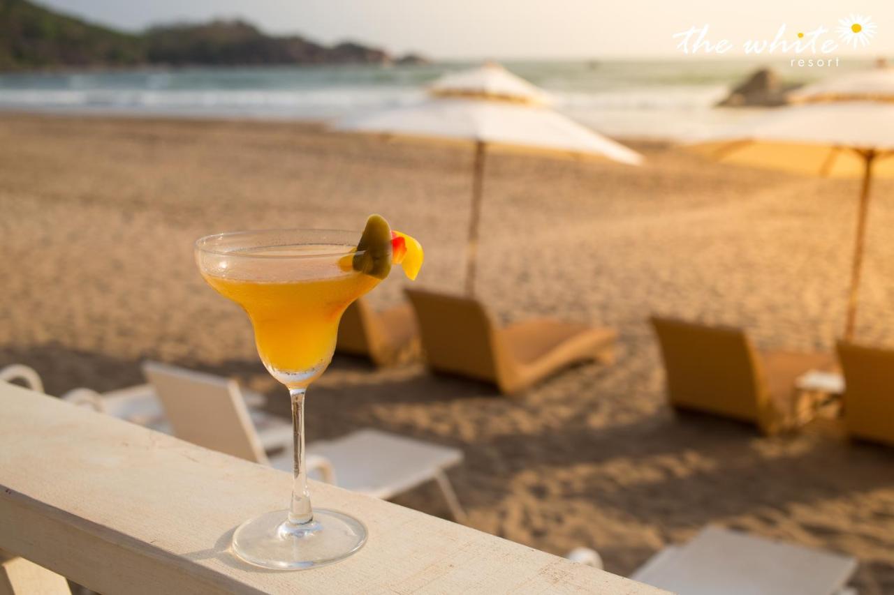 The White Resort Agonda Bagian luar foto
